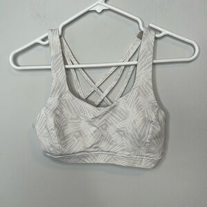 Lululemon free to be serene bra